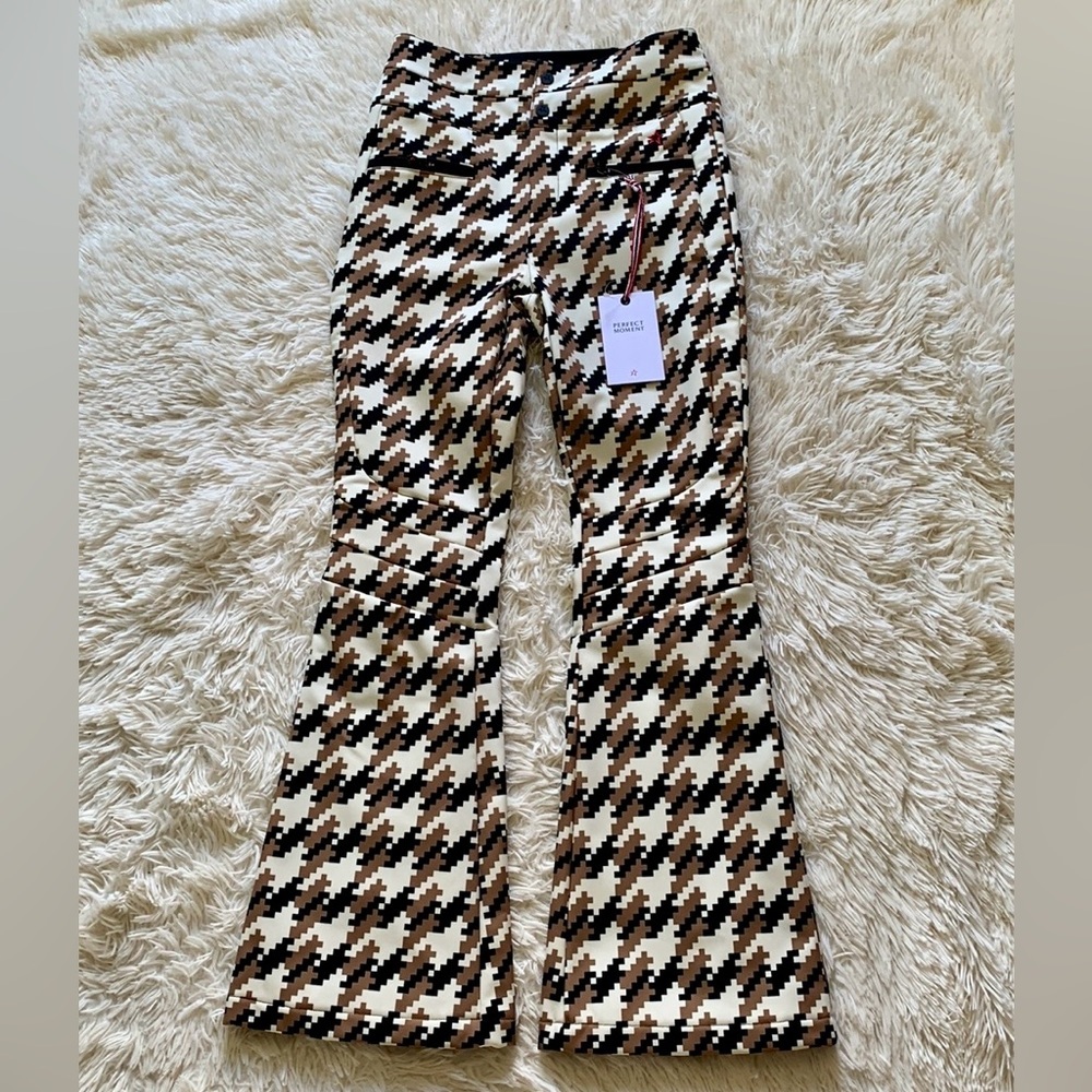 Perfect moment Aurora Flare Pant in Iconic Camel, Black, & White Houndstooth - Picture 4 of 10